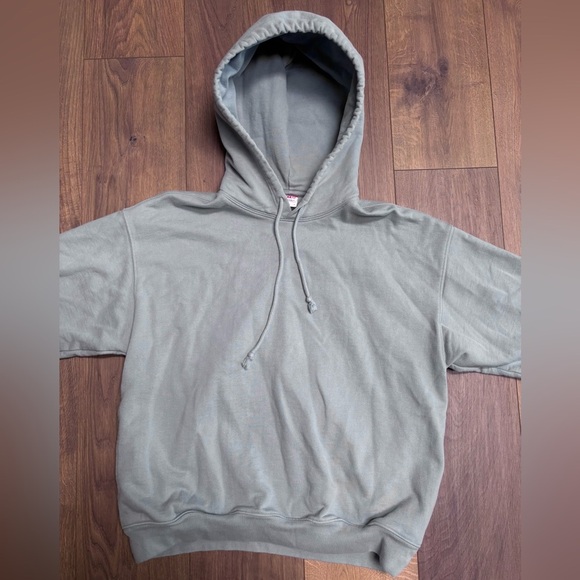 Aritzia Hoodie - Picture 2 of 4